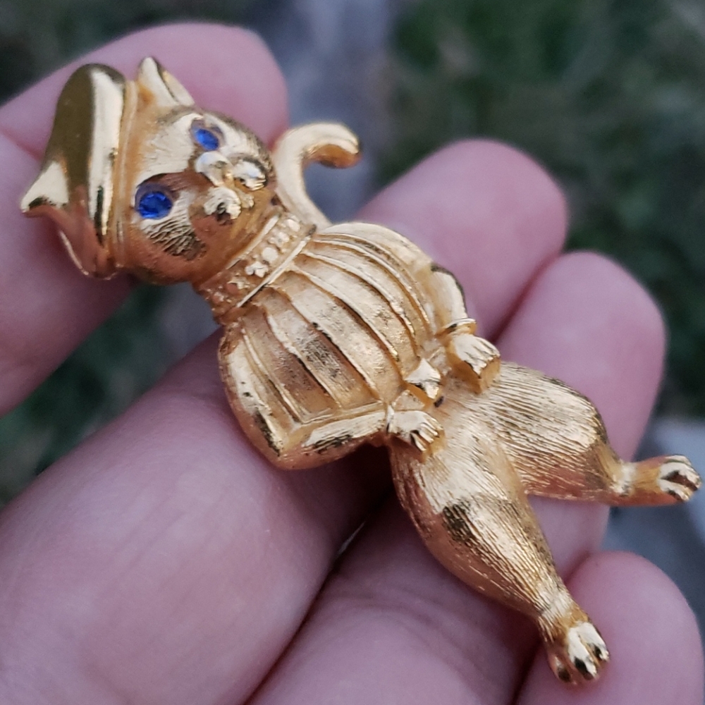Vtg Baret Sweater Wearing Gerry's Kitty Cat Figural Gold Rhinestone Brooch Pin - Picture 3 of 11